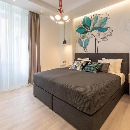 Sweet Dreams-old Town 4* Сплит